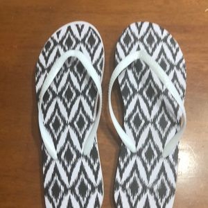 Flip flops.